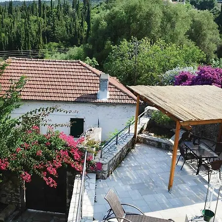 Tselentata Sleeps 4 With Pool Air Con And Wifi Willa