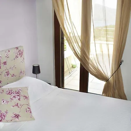 Tselentata Sleeps 4 With Pool Air Con And Wifi Villa
